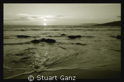 Maui Sunset taken with 24mm lens F7.1 1/200s ISO 100 by Stuart Ganz 